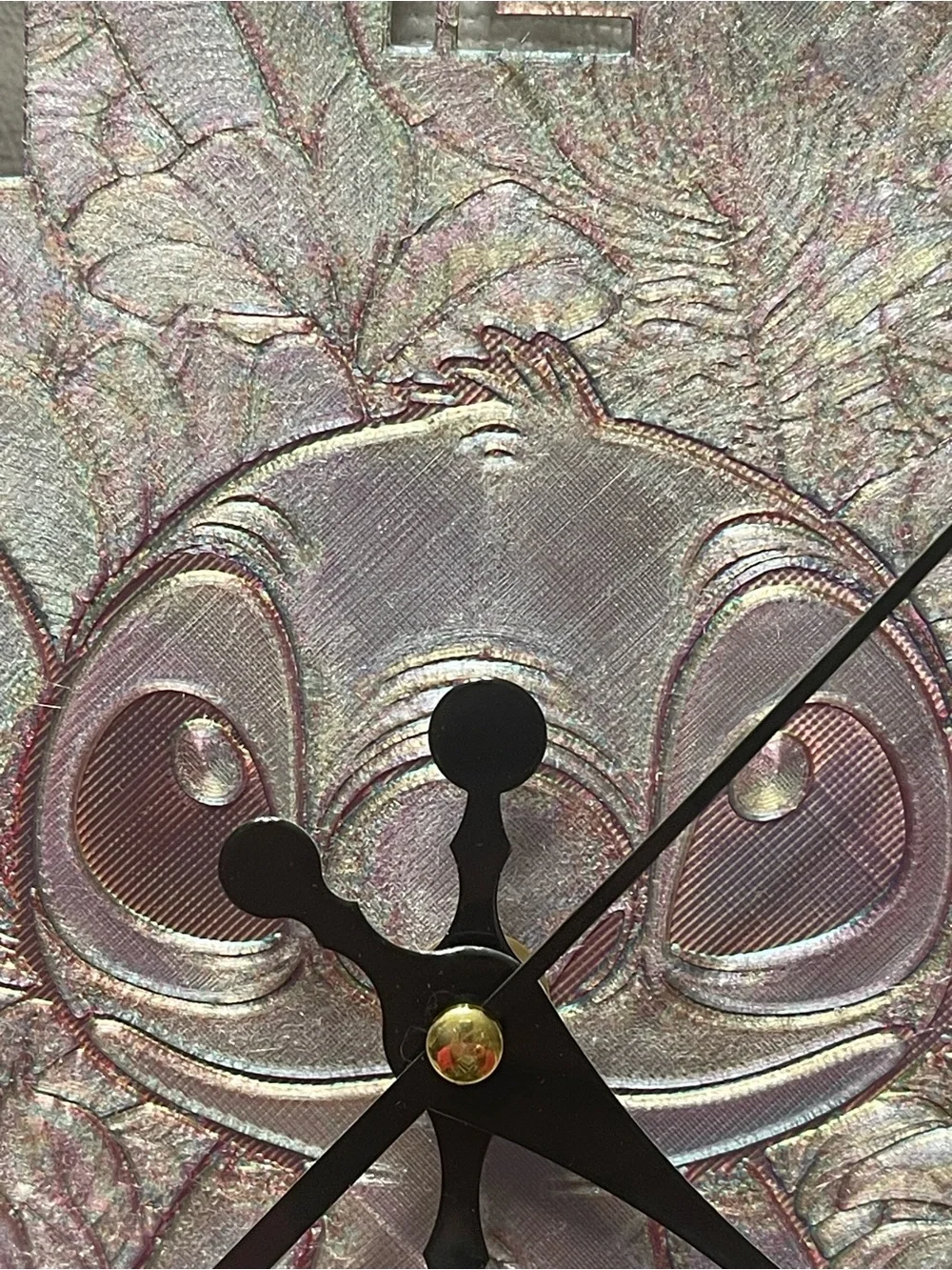 Stitch Embossed Round Wall Clock in Iridescent Lavender 3D print